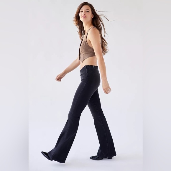 Urban Outfitters Black BDG Ruched V Front Flare Jeans NWT size 34 - Picture 3 of 8